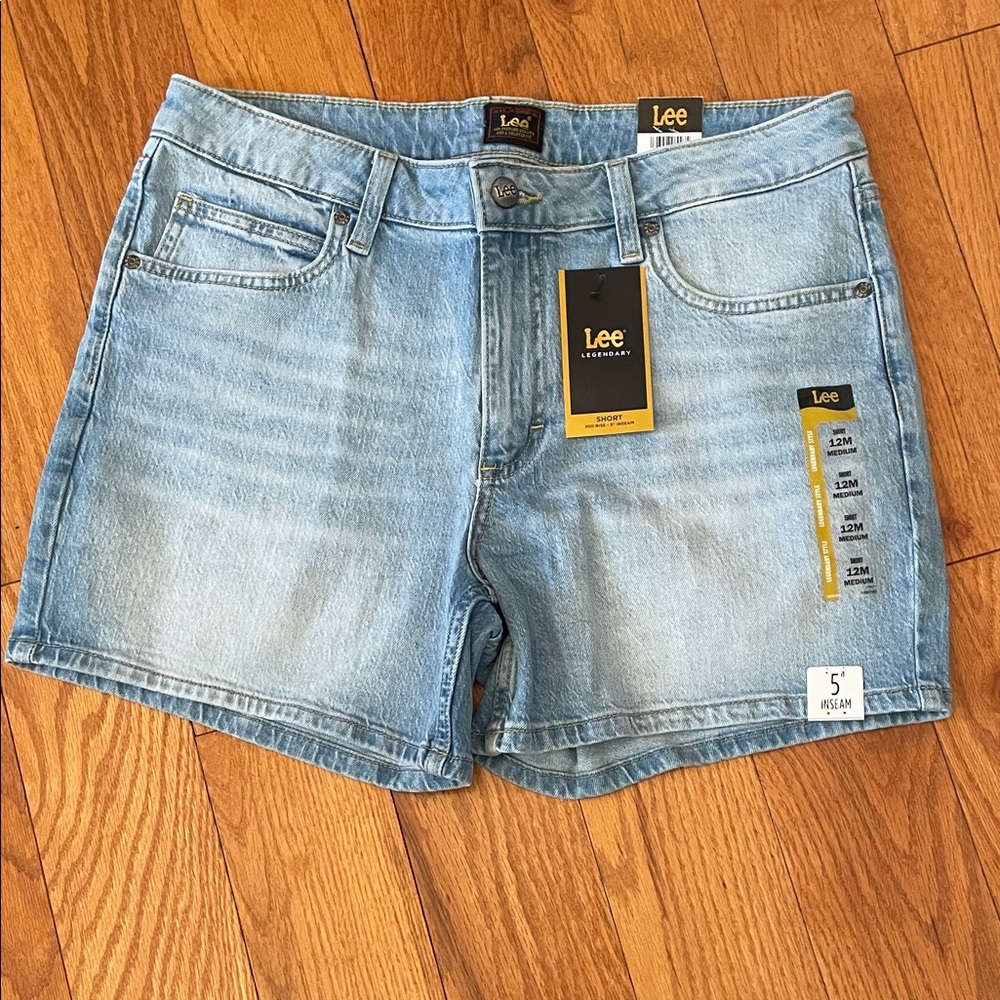 Lee Women's Classic sz 12 M Light Blue Jean Shorts